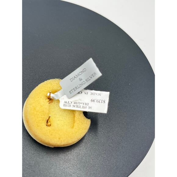 Sun 14K Gold‎ Over 925 1/10 ctw Black Clear Diamond Heart Stud Earrings New - Picture 8 of 8